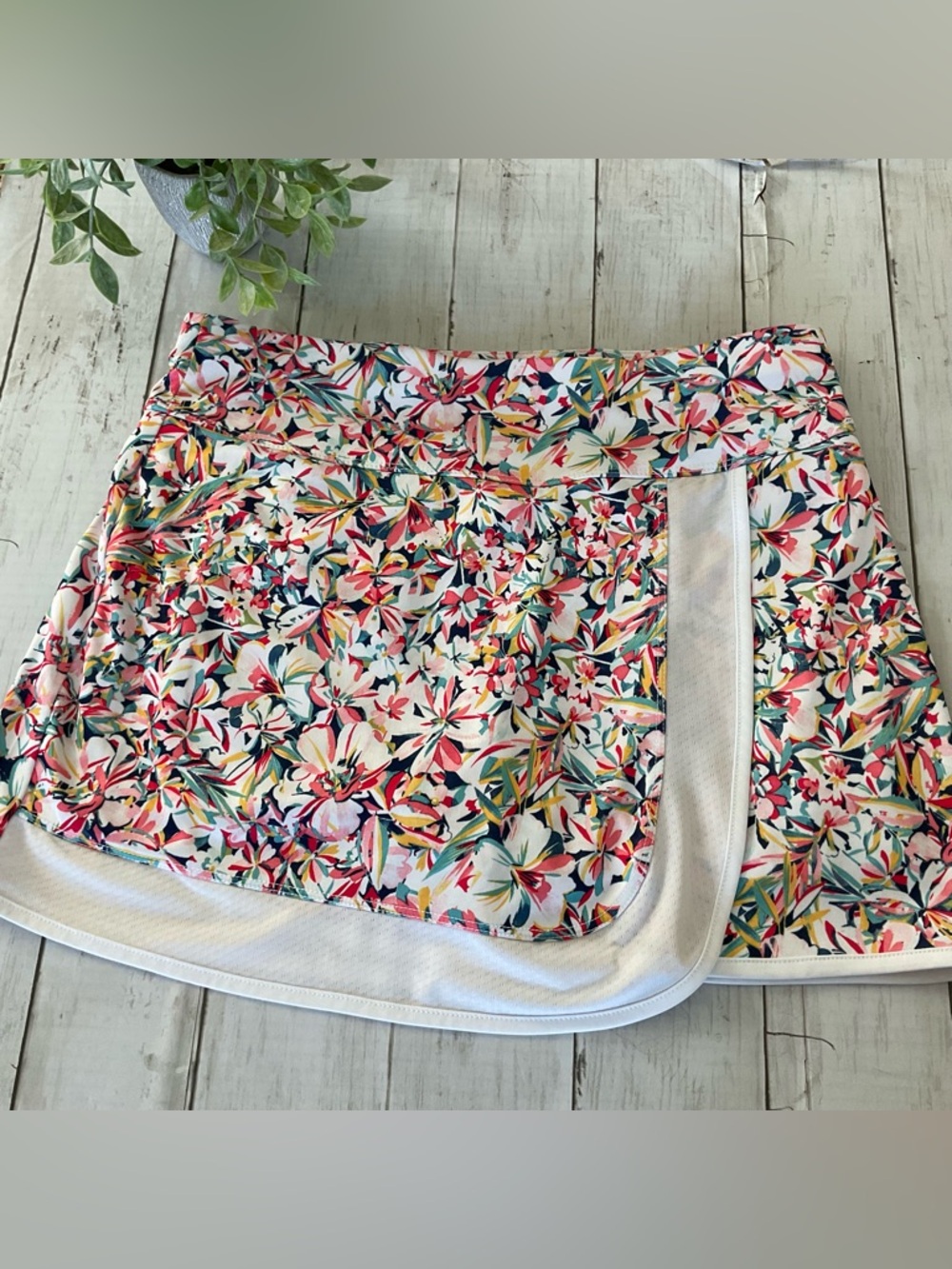 Grand Slam Performance Floral Athletic Skirt with shorts, tennis skort, pockets